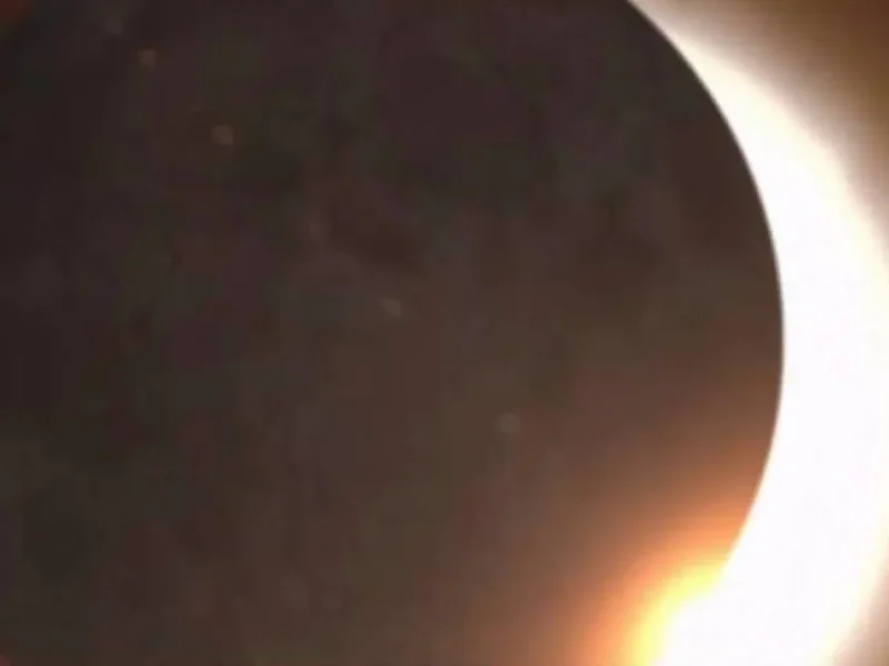what time is the eclipse in chicago